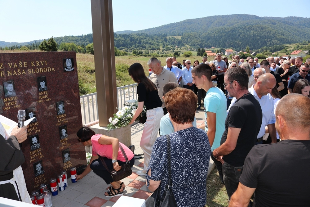 Obilježena 31. godišnjica pogibije ljubuških branitelja na uskopaljskoj bojišnici